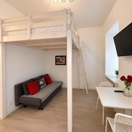 Апартаменты Cozy Loft Near Old Town